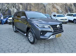 Toyota Hilux SW4