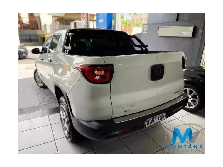 Fiat Toro Branco 2