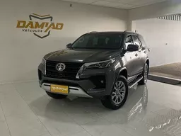 Toyota Hilux SW4
