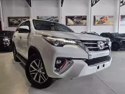 Toyota Hilux SW4