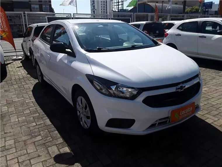 Chevrolet Onix Branco 3