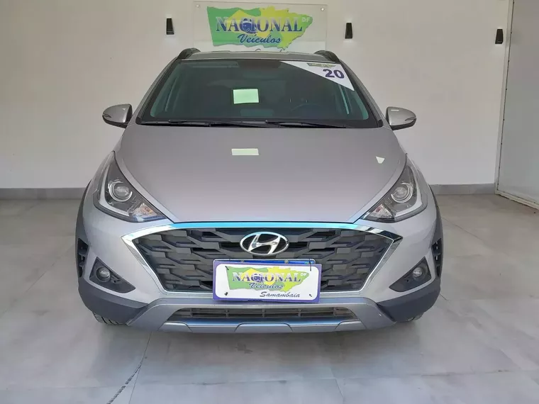 Hyundai HB20 Prata 11