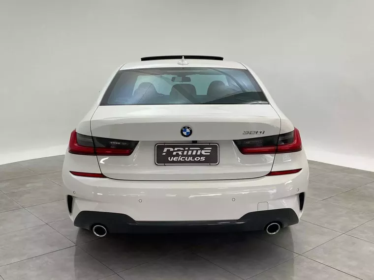 BMW 320i Branco 15