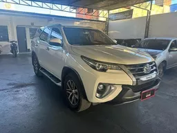 Toyota Hilux SW4
