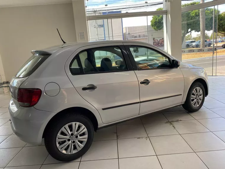 Volkswagen Gol Prata 13