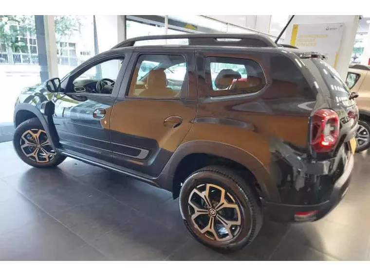 Renault Duster Preto 15