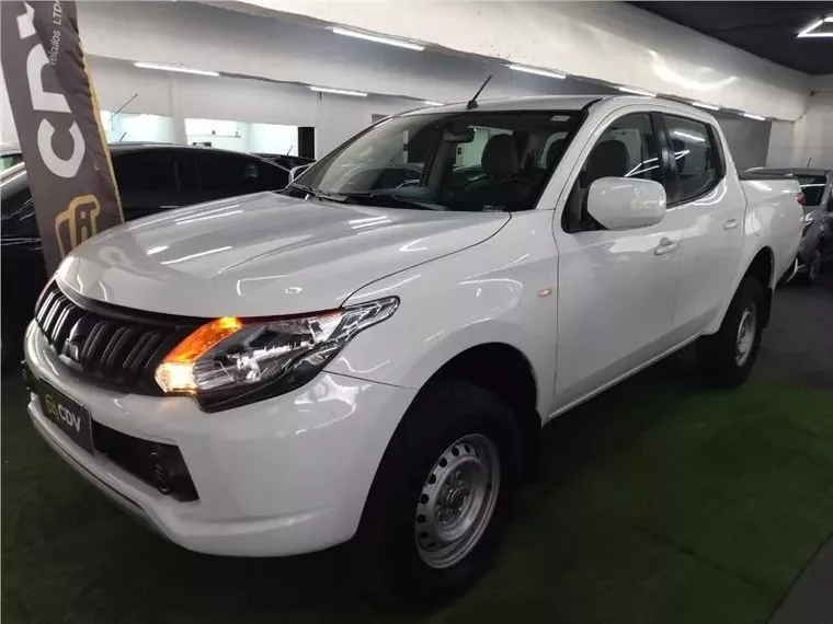 Mitsubishi L200 Triton Branco 3