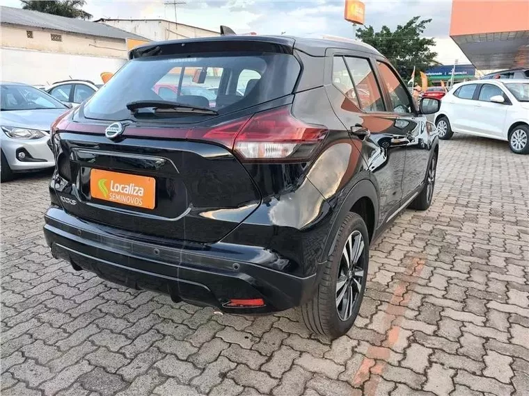 Nissan Kicks Preto 7