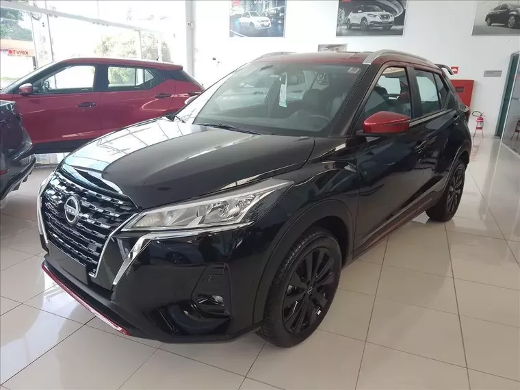 Nissan Kicks Preto 6