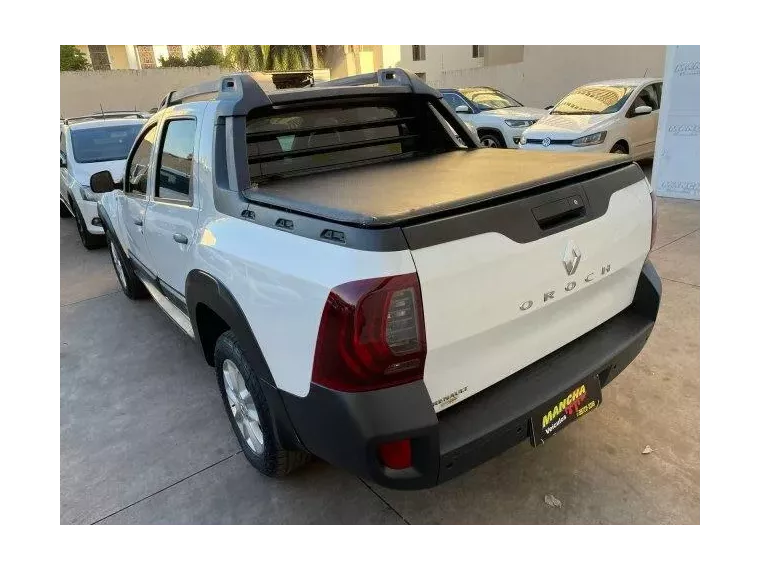 Renault Duster Oroch Branco 7