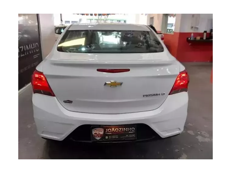 Chevrolet Prisma Branco 2