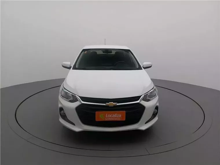 Chevrolet Onix Branco 16