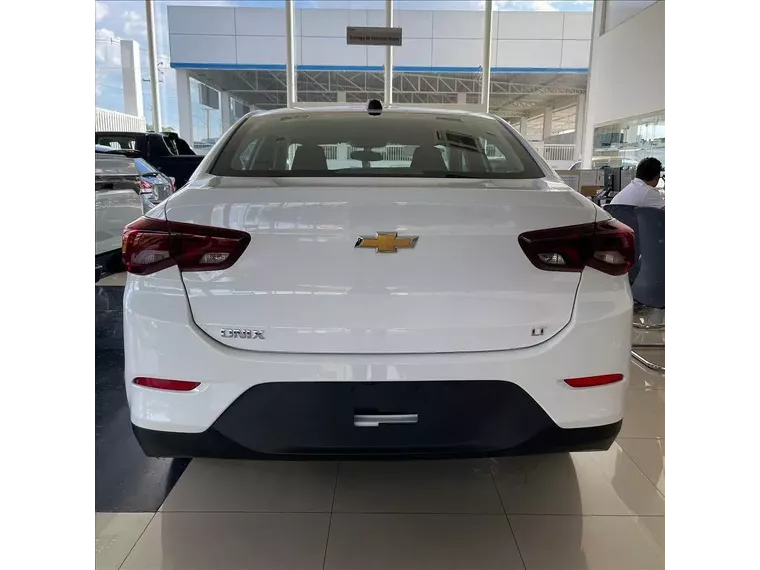 Chevrolet Onix Branco 20