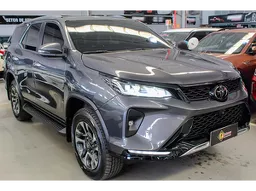 Toyota Hilux SW4