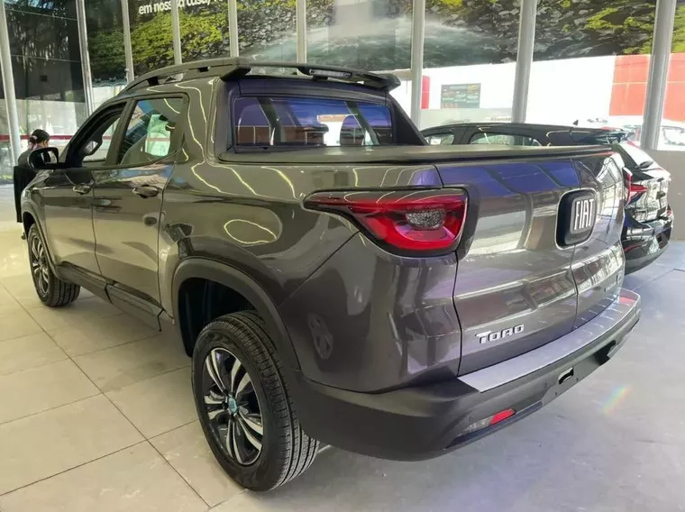 Fiat Toro Branco 3