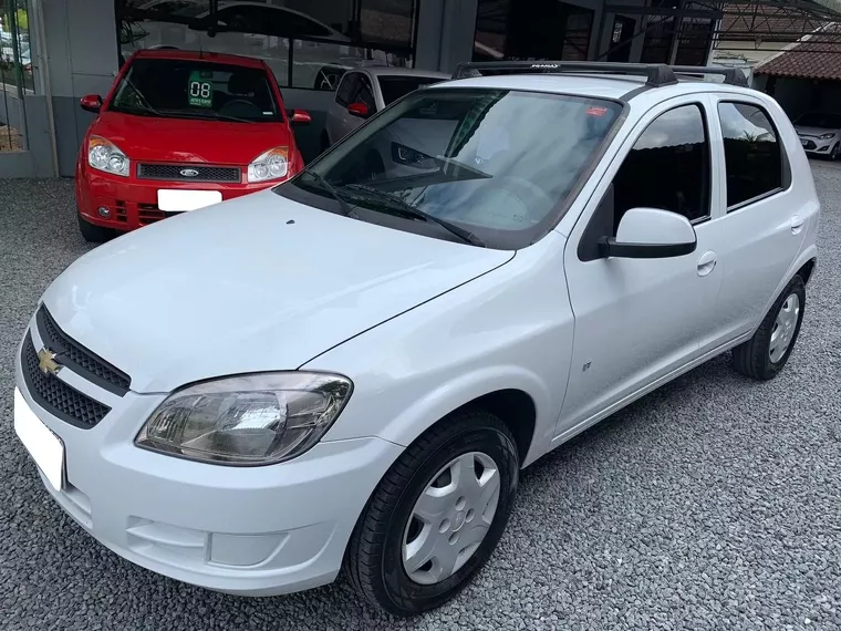 Chevrolet Celta Branco 3