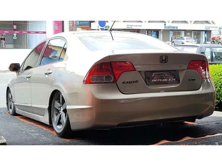 Honda Civic Dourado 16