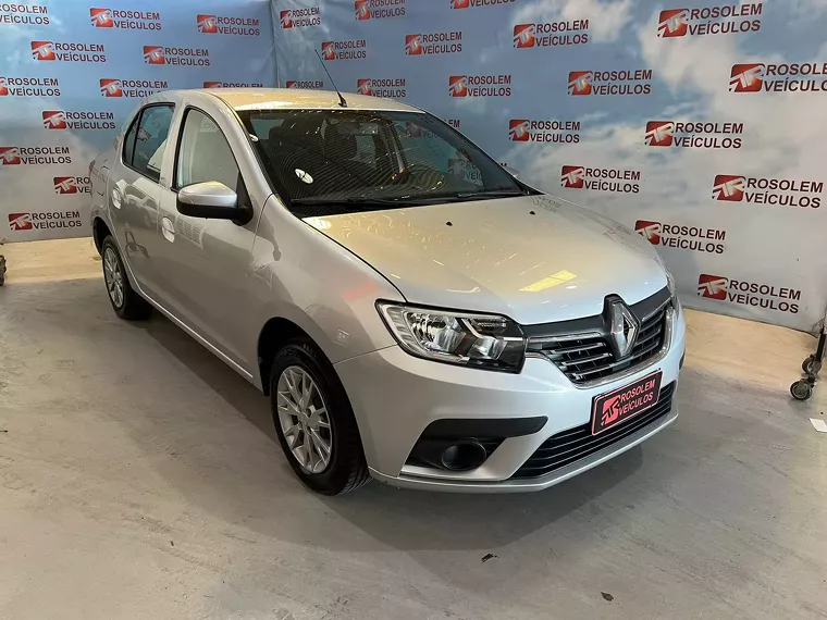 Renault Logan Prata 3