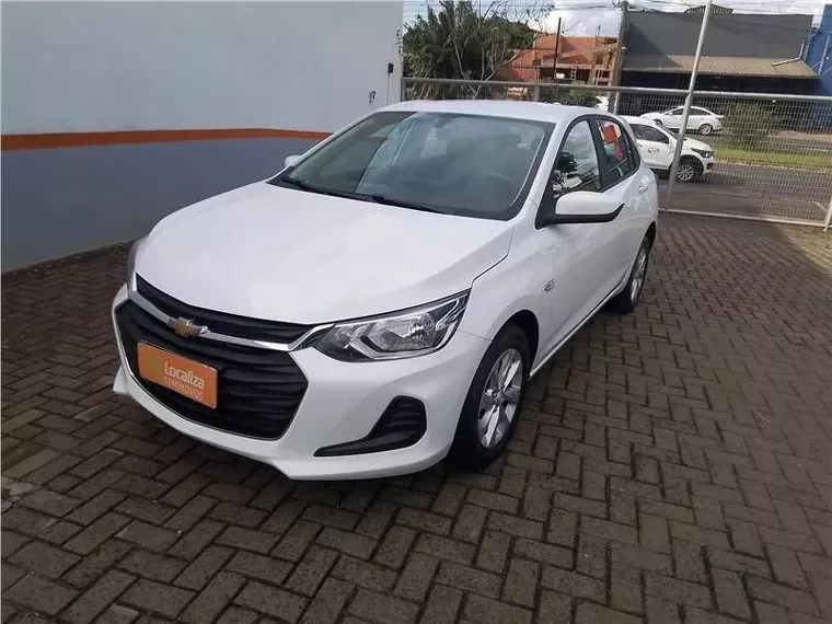 Chevrolet Onix Branco 7