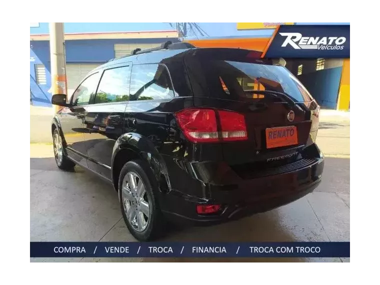 Fiat Freemont Preto 2