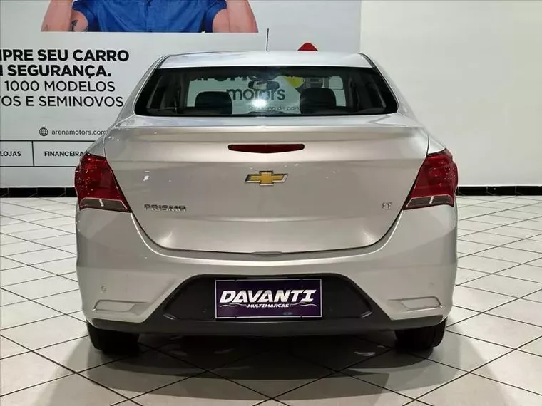 Chevrolet Prisma Prata 4