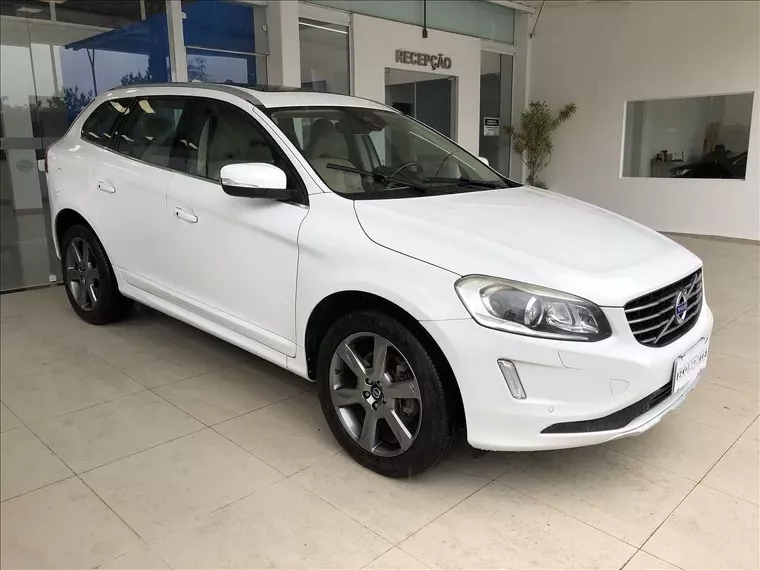 Volvo XC60 Branco 11