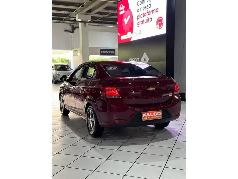 Chevrolet Prisma Vermelho 3