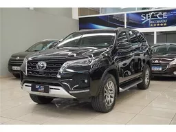 Toyota Hilux SW4