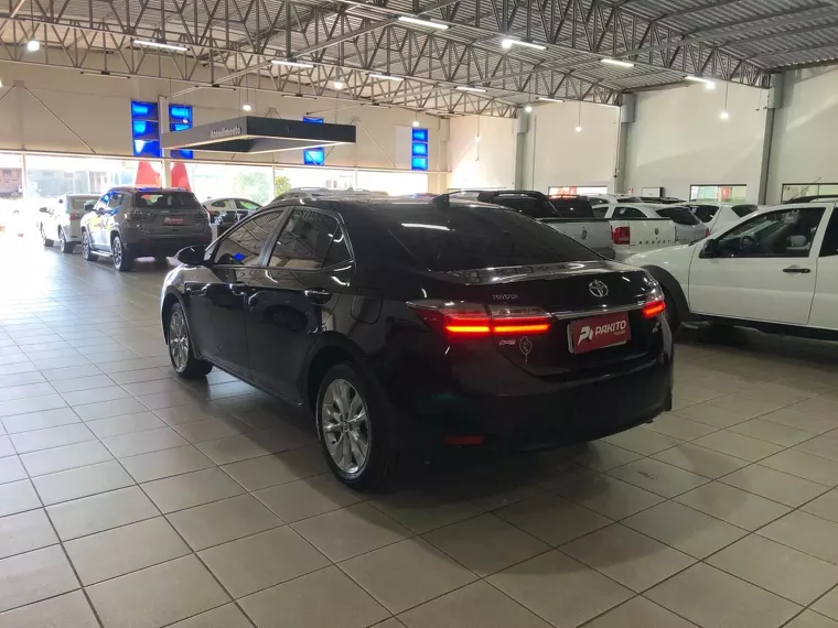 Toyota Corolla Preto 24