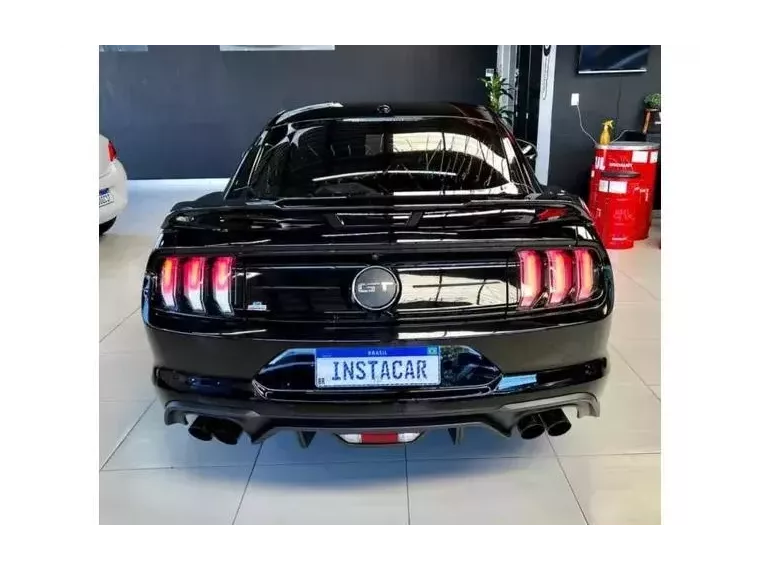 Ford Mustang Preto 5