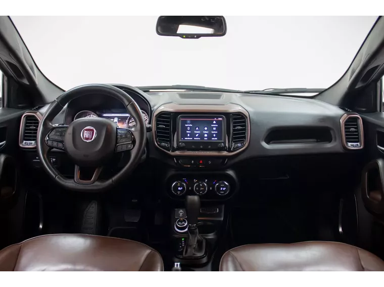 Fiat Toro Prata 1