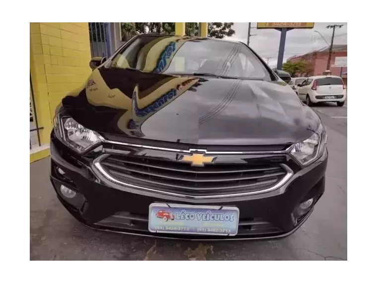 Chevrolet Onix Preto 2