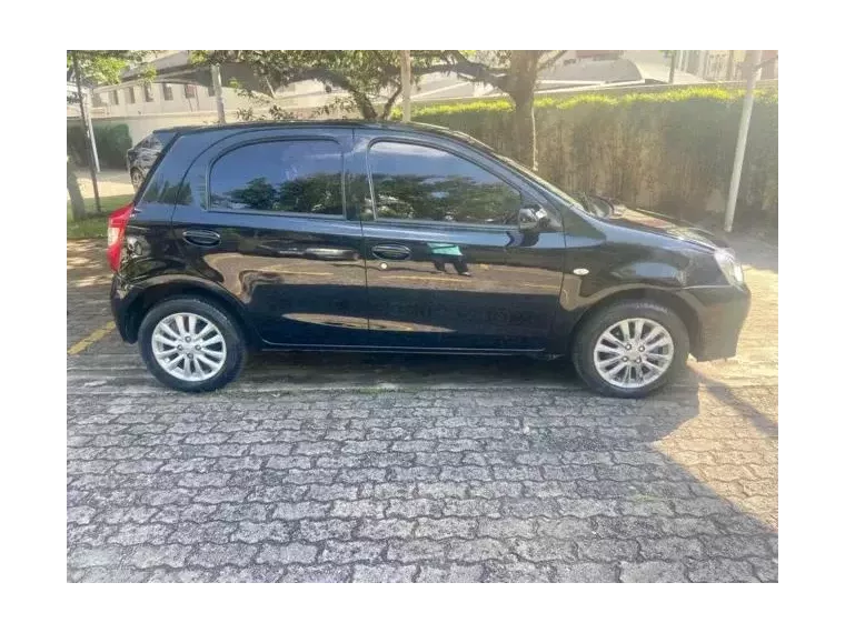 Volkswagen Cross UP Branco 4