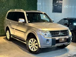 Mitsubishi Pajero Full