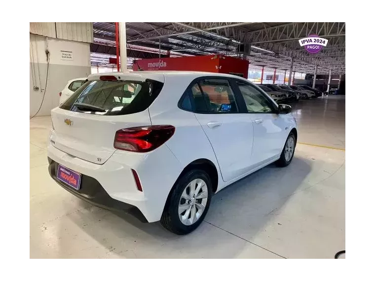 Chevrolet Onix Branco 2