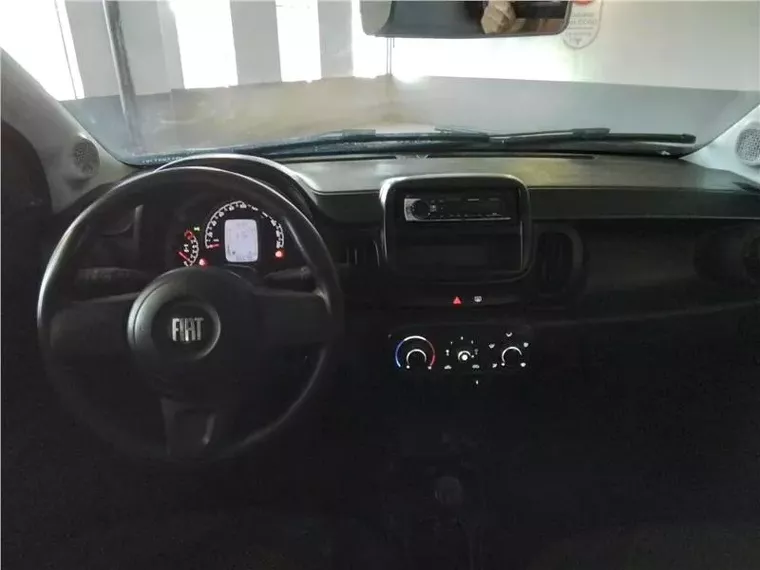 Fiat Mobi Prata 10