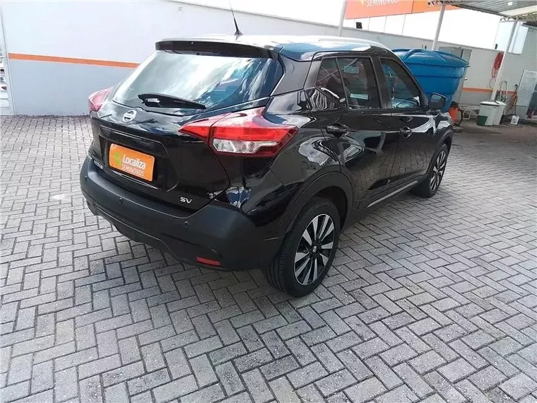 Nissan Kicks Preto 2