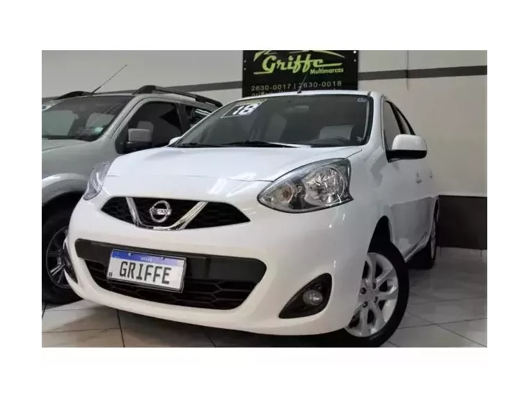 Nissan March Branco 1