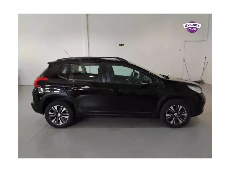 Peugeot 2008 Preto 4