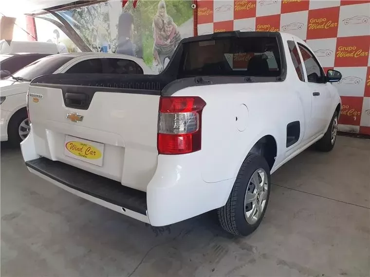 Chevrolet Montana Branco 3