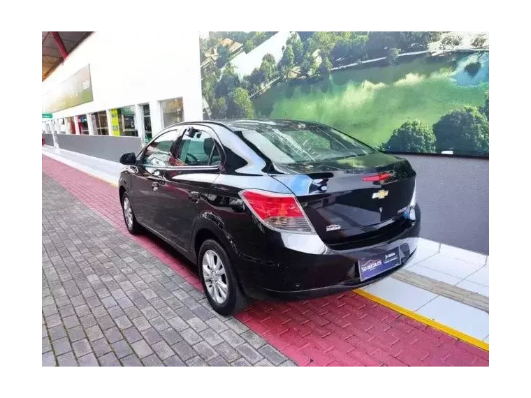 Chevrolet Prisma Preto 1