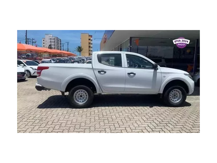 Mitsubishi L200 Branco 7