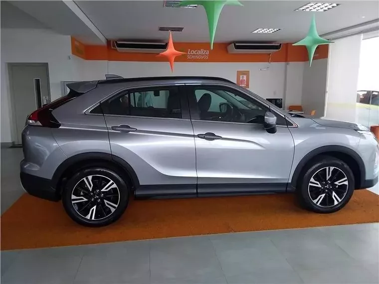 Mitsubishi Eclipse Cross Prata 17