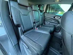 Jeep Commander