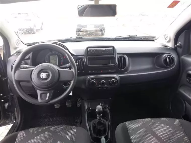 Fiat Mobi Prata 3