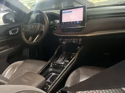 Jeep Commander