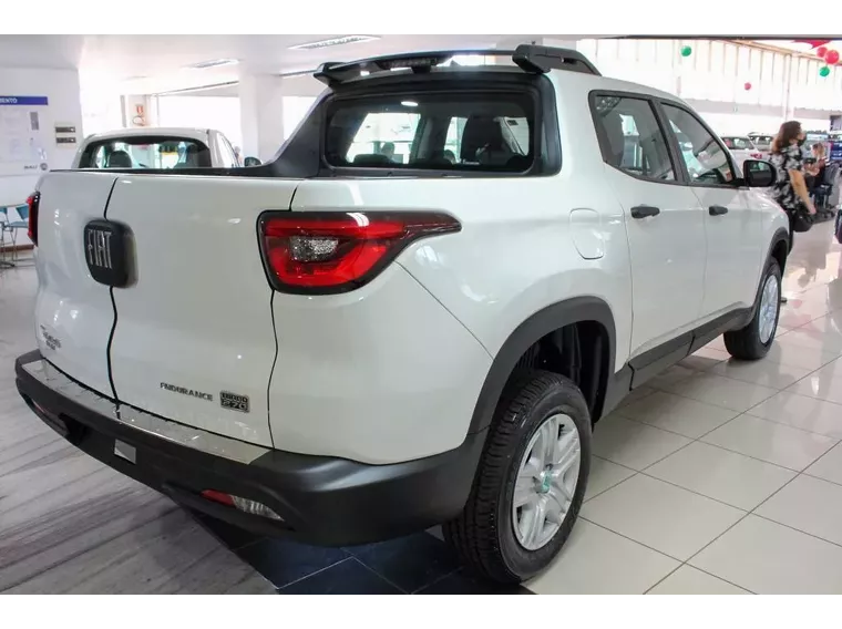 Fiat Toro Branco 4