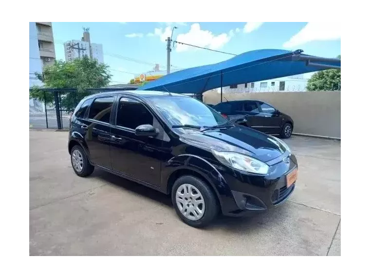 Ford Fiesta Preto 7