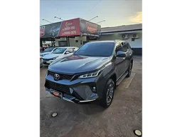 Toyota Hilux SW4