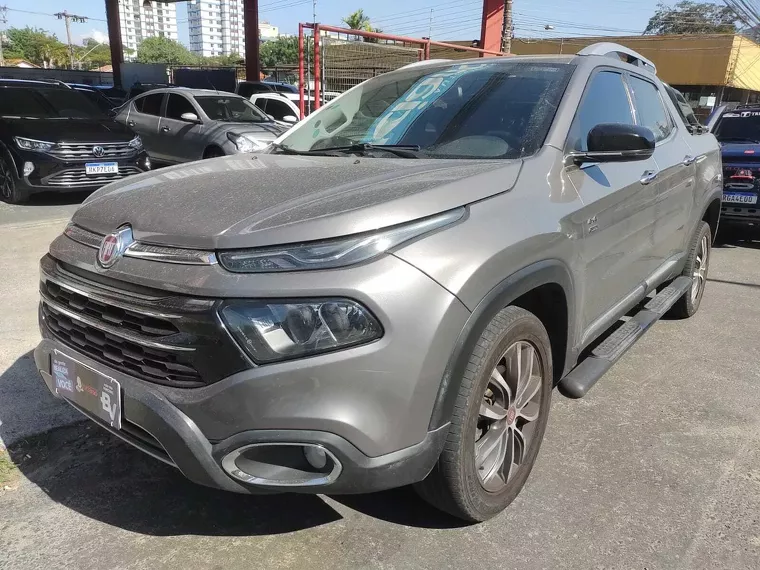 Fiat Toro Cinza 3